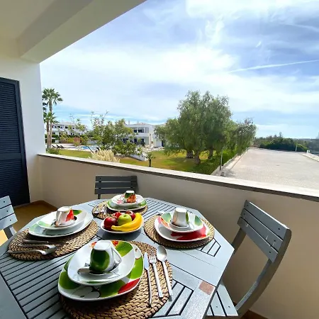 Secret Garden 2 And Pool By Homing Apartament