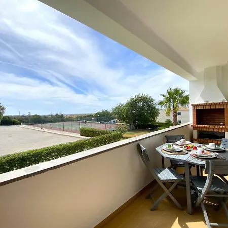Secret Garden 2 And Pool By Homing Apartament